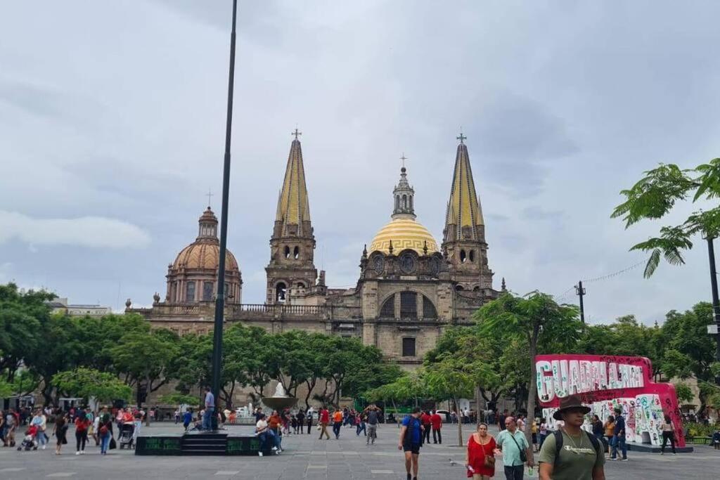 Departamento En El Corazon De Guadalajara Apartman Kültér fotó